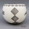 Emma Lewis, nuac2m066: Black-on-white bowl with a Mimbres skunk and geometric design - Image 4