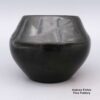 Desideria Montoya, nusi2m067: Black-on-black bowl with a geometric design - Image 2
