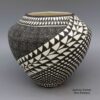 Sandra Victorino, zzac2m012m2: Black-and-white jar with geometric design