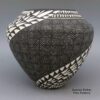 Sandra Victorino, zzac2m012m2: Black-and-white jar with geometric design - Image 2