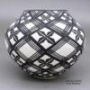 Sandra Victorino, zzac3c175m5, Black-on-white jar with a geometric design - Image 2