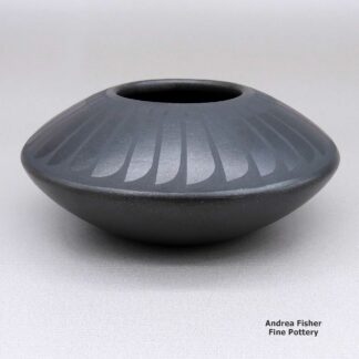 Johnny Cruz, zzsi3d140, Micaceous bowl with a geometric design