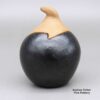 Glenn Gomez, zzta3b190, Black gourd-shaped lidded jar with golden micaceous lid - Image 3