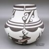 Alan Lasiloo, zzzu3b518, Jar with deer-with-heart-line design